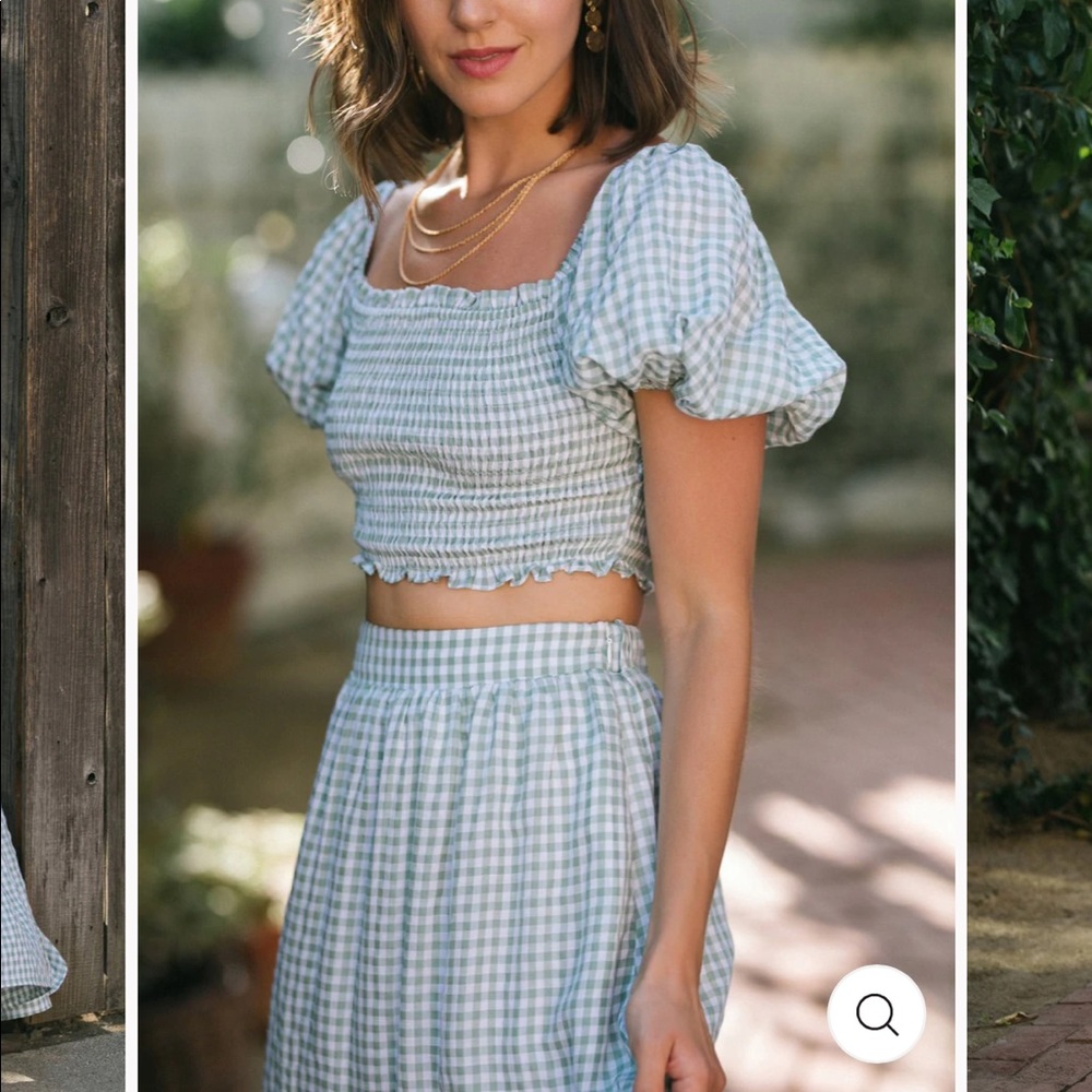 NWOT Mable Sage Gingham Smocked Puff Sleeve Crop Top, size Medium ❤️